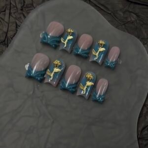 French Alien Armor press-on nails